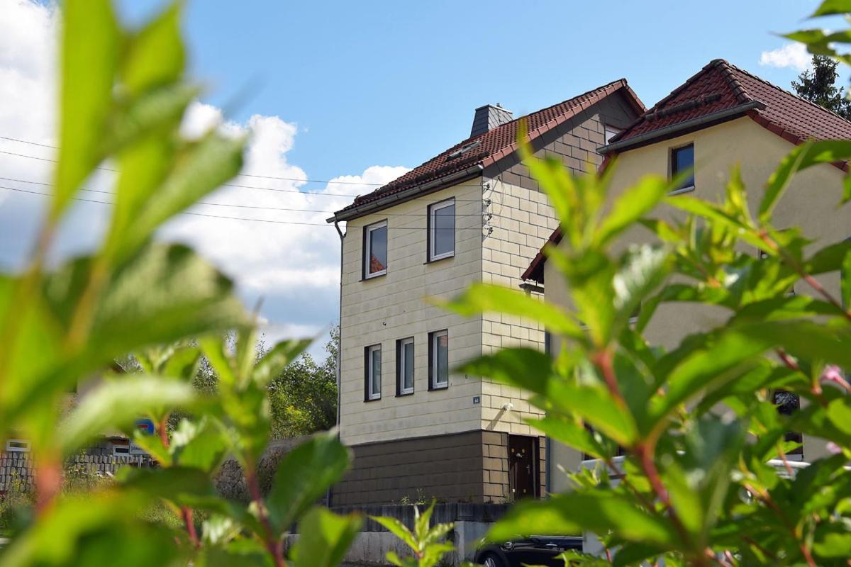 Monteurhaus-Arbeiterunterkunft Haus Markus Suhl Zewnętrze zdjęcie